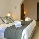 화이트 미스 Mykonos Town