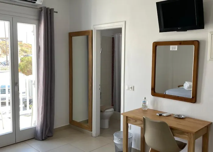 وايت ميث Mykonos Town