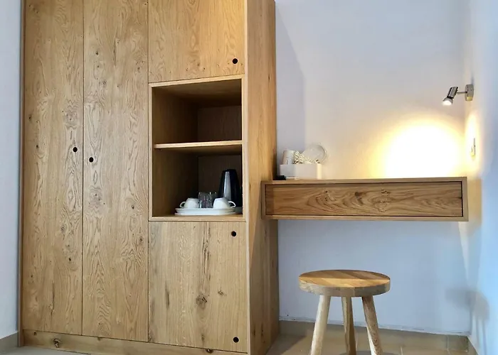 وايت ميث Mykonos Town