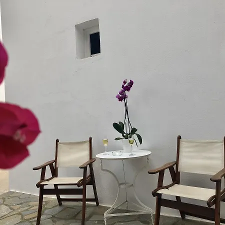 White Myth Guest house 3*