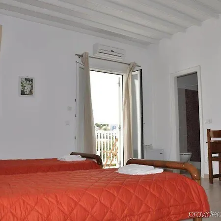 White Myth 3* Mykonos Town