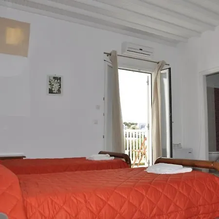 White Myth 3* Mykonos Town