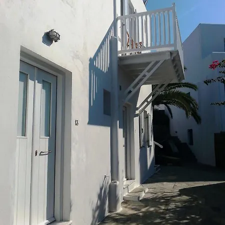 White Myth 3* Mykonos Town
